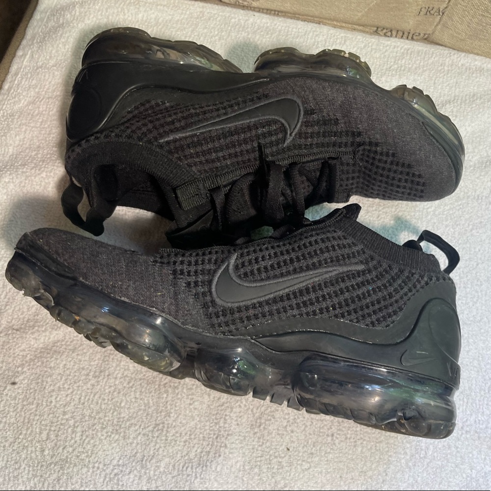 Nike Air VaporMax 2021 FK
Big Kids' Shoes